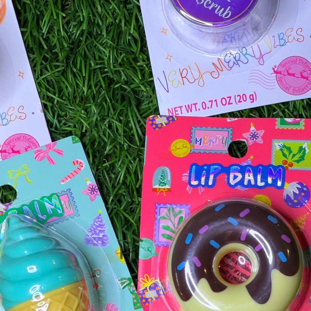 Líp Care Bundle 5 Piece Set | Lip Scrubs & Fun Lip Balms | Cute Asthetic - Picture 7 of 7